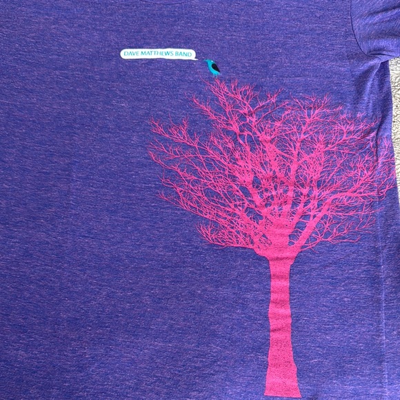 Dave Matthews Band Graphic T-Shirt with Pink Tree Design   A Rare Find! - Picture 4 of 7